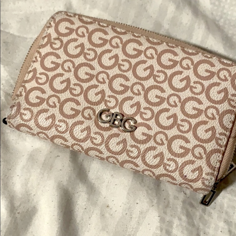 Wallet G by Guess